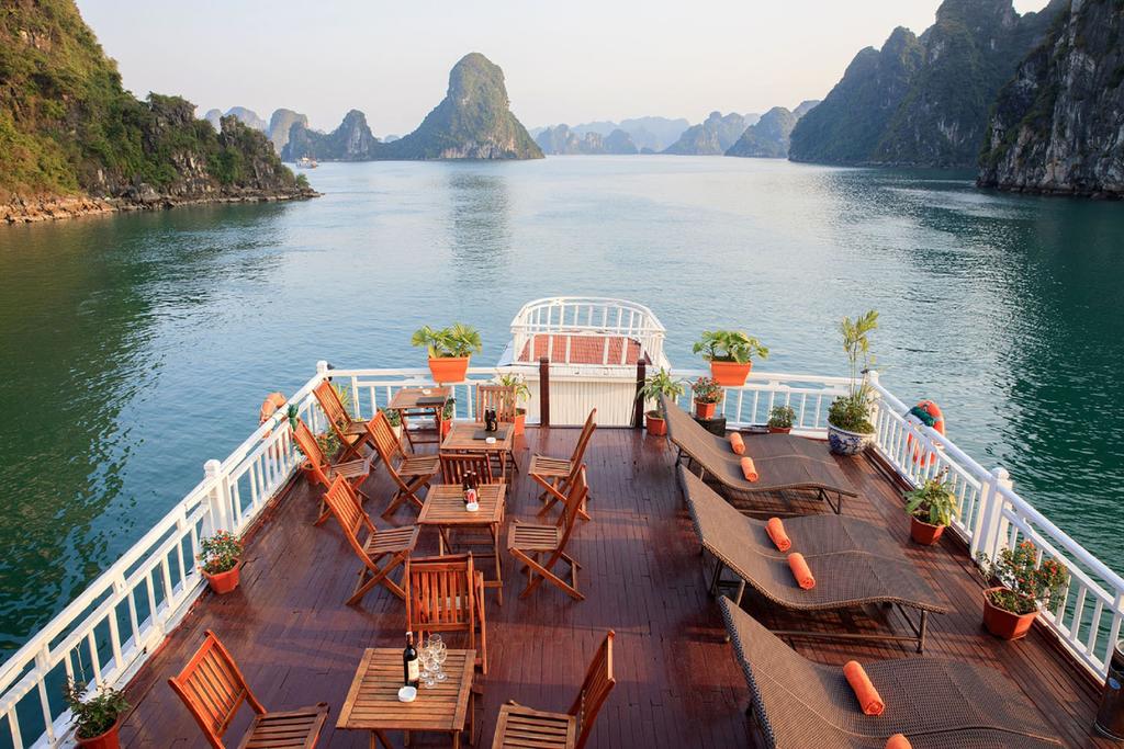 cruise-bay_072518125407.jpg