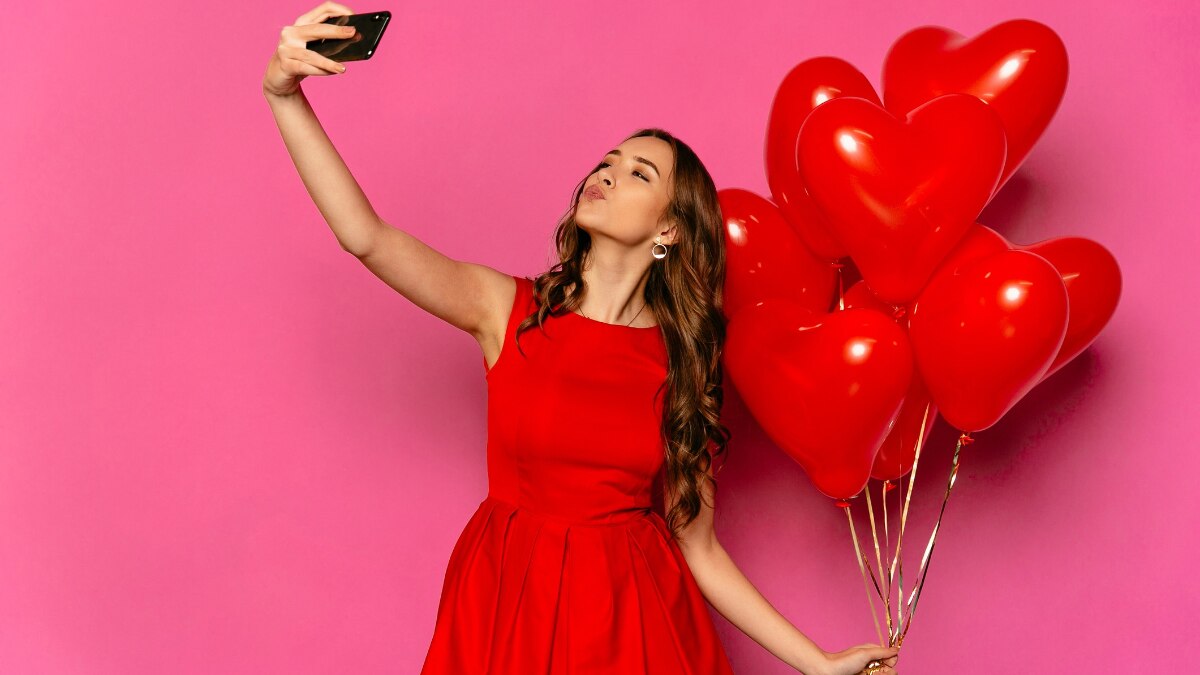 Celebrity Makeup Artists Tell You Their Tips For The Perfect Video Date