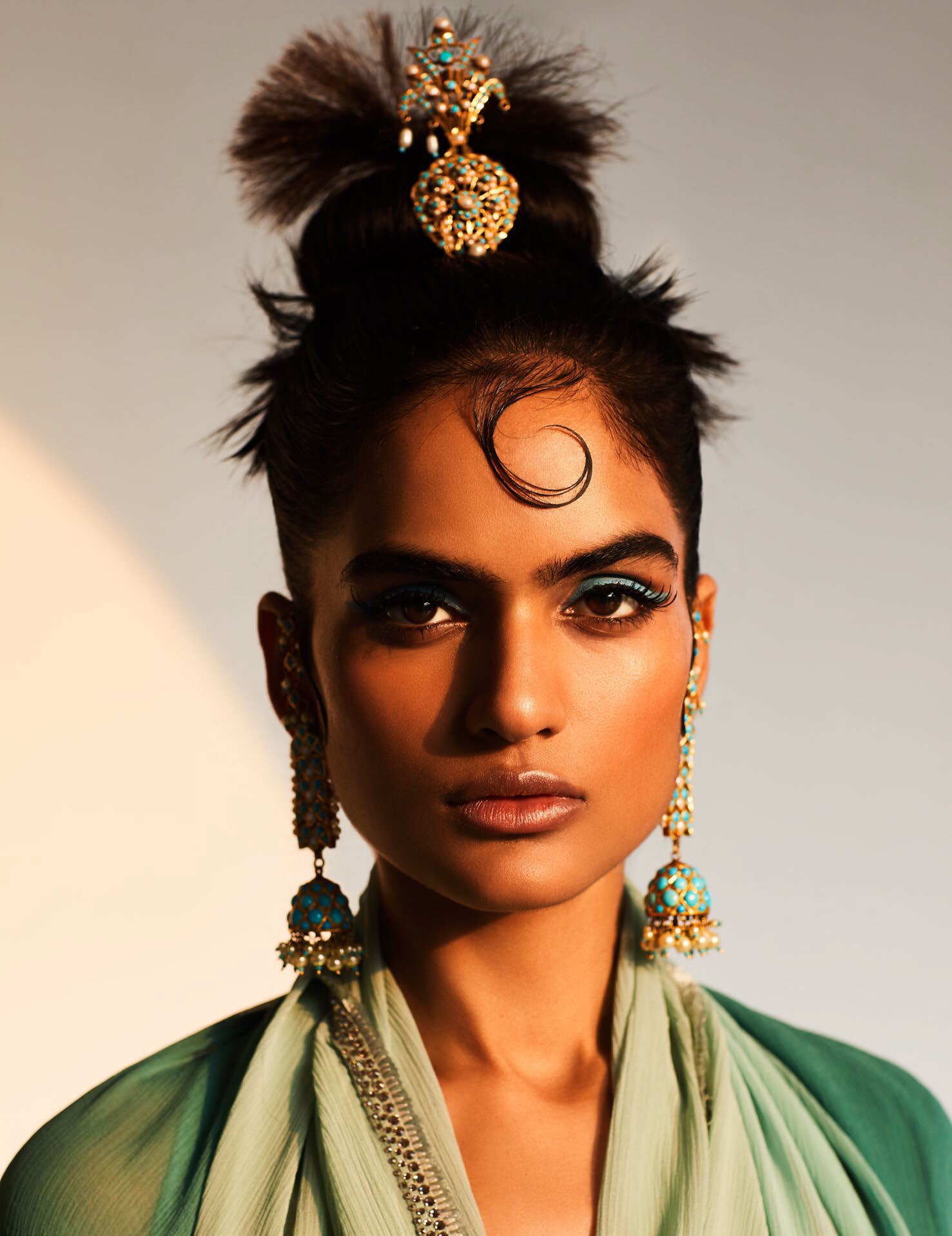 5 Ways to Adorn Your Hair With Luxe Ornaments and Accessories