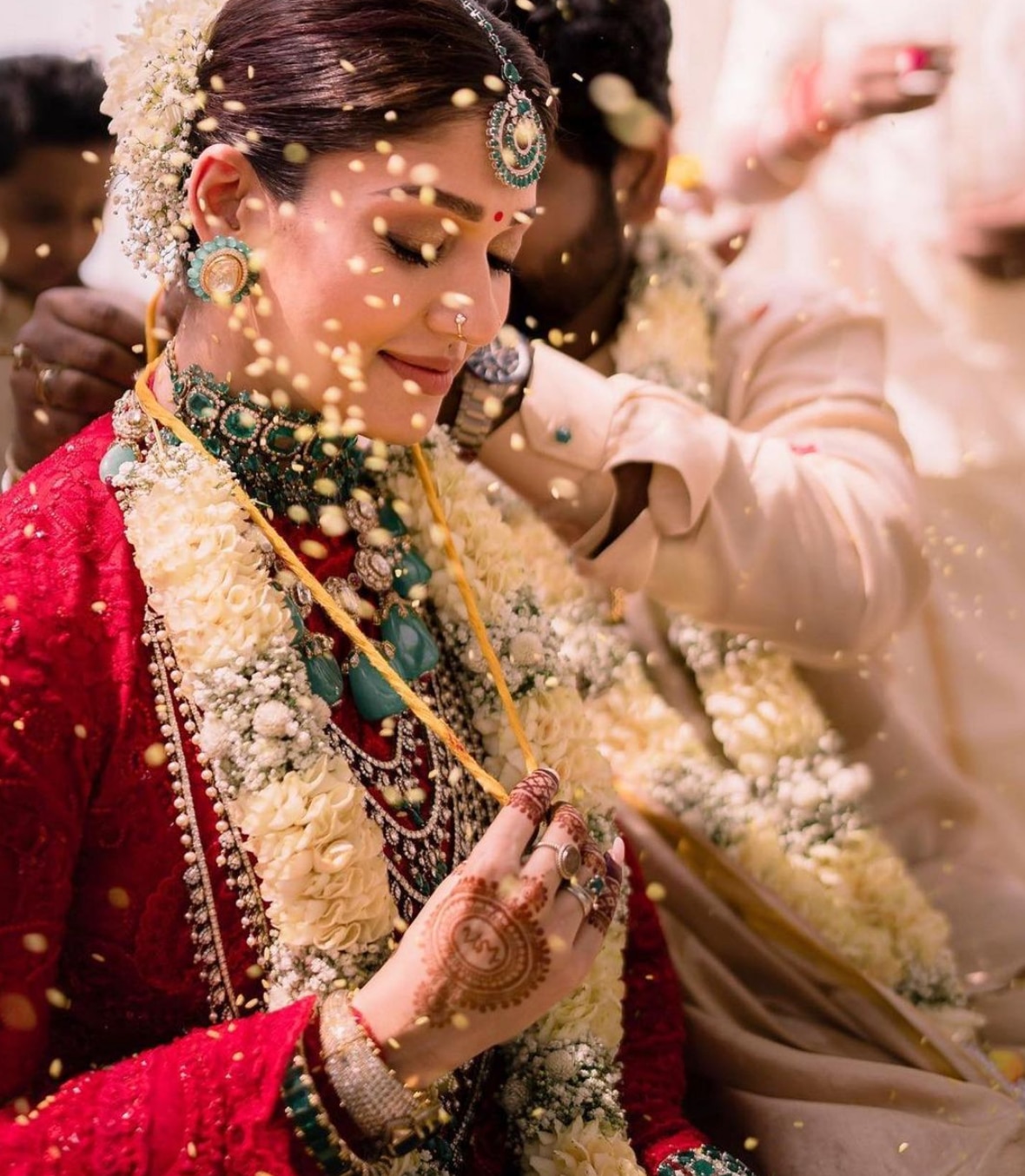 8 best bridal hairstyles from our archives that we guarantee will never go  out of fashion  Zero Gravity Photography