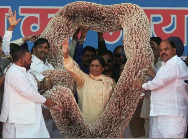 mayawati-note-650_071116034713.jpg