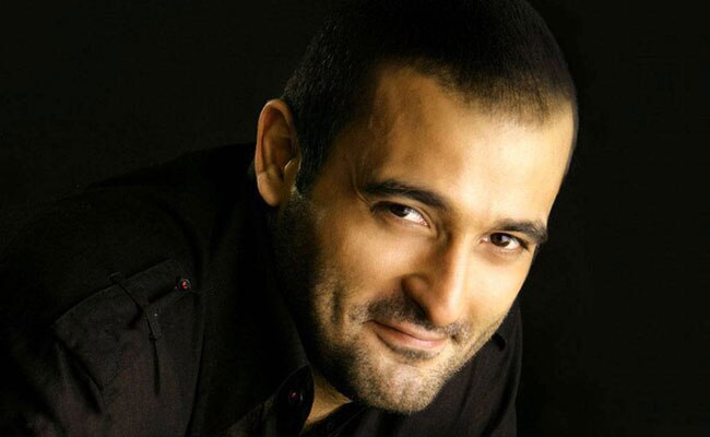 akshaye-khanna650_080216070222.jpg