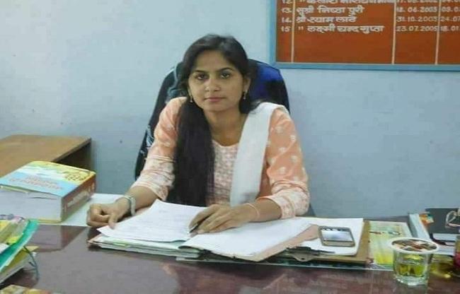  Pinky Meena Marriage, SDM Pinky Meena, SDM Pinky Meena News, SDM Pinky Meena Husband, SDM Pinky Meena Suspend, Pinky Meena Husband, Judge Narendra Kumar, Marriage, Anti Corruption Buro, Bribe, Pinky Meen Bribe Case, Pinky Meena Jail, Pinky Meena Bail, Pinky Meena Husband Narendra Kumar, Pinky Meena Marriage News, Pinky Meena Marriage Photo, Pinky Meena Marriage with Narendra, Marriage Hall, Resort, Pinky Meena Village, Rajasthan News   