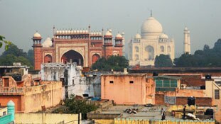 ताजगंज वासियों के लिए सजा क्यों है वीवीआईपी का आना