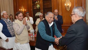 व्यंग्य: सरकार बना ली, पार्टी अभी बाकी है