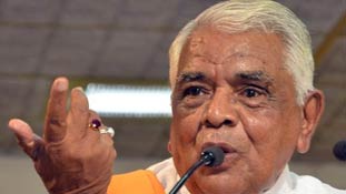 व्यंग्य: जब जमी बाबूलाल गौर के संस्मरणों की महफिल