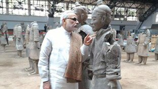 व्यंग्य: कपड़े धुलवाने ही स्वदेश आते हैं मोदी जी!