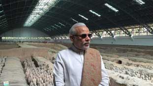 एक सेना से मिले मोदी, हर सैनिक 2000 साल का