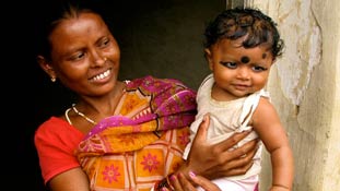 आंकड़ों की नजर से बेहतर नहीं हैं मांओं के हालात