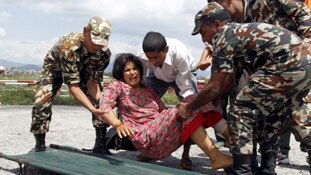 भारत नेपाल की मदद करे, उम्मीद नहीं