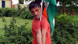 राममेहर पूनिया - ये शख्स इंसान है या रबर...