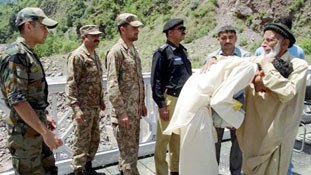 56 इंच का 'दिल': इंडियन आर्मी ने दिखाया पाक को आइना