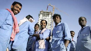 खाड़ी देश कुछ इस तरह मिटा रहे हैं भारत से गरीबी