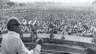 अब जेपी की विरासत पर दावेदारी की होड़