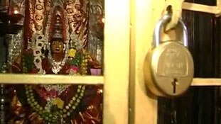 भगवान के घर देर नहीं, 'अंधेर', दीया-बाती को तरसे पालनहार