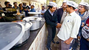 आम आदमी कैंटीन: मजदूरी बढ़ाएं, मुफ्तखोरी नहीं