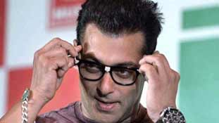 कमिटमेंट कर दी और सुन भी लिए, ऐसा क्यों भाईजान?