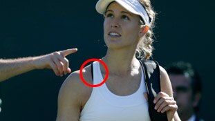 एक ब्रा के लिए विंबलडन में खाप जैसा सीन