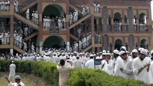 अगर यह खबर है तो लानत है हमारी धर्मनिरपेक्षता पर