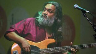 एक बार फिर सुनिए- 'मेरे सामने वाली खि‍ड़की में...'