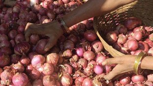 दिल्ली: झूठ, सच और प्याज की राजनीति...