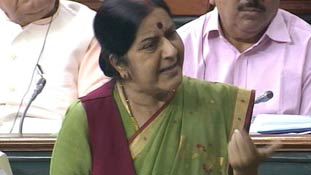 क्यों सुषमा स्वराज संसद में अपना नुकसान कर बैठी हैं?