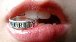 अच्छा हो कि वर्जिन दुल्हन चाहने वाले कुंवारे ही रह जाएं