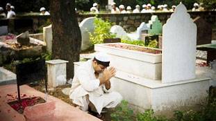 यहां तो कलाम साहब भी नहीं हो सकते थे दफन