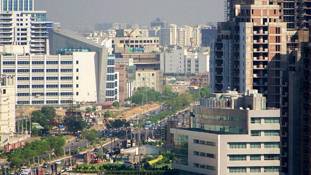 सैलेरी वालों के लिए किराए के मकान में रहना क्यों  फायदेमंद