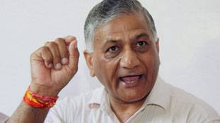 ऐसे ही नहीं फिसलती नेताओं की जबान