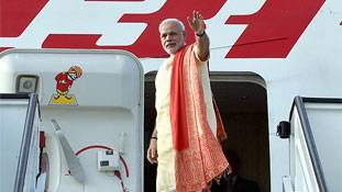 मोदी के इंग्लैंड दौरे से पहले 'जुमला भागा लंदन'