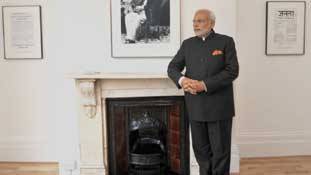 कारोबारी होना ठीक है, मोदी को नेता भी बने रहना होगा
