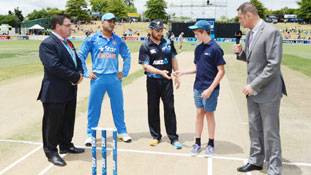 क्रिकेट से टॉस को 'आउट' करने की तैयारी...