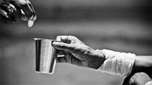 4 लाख भिखारी हैं, एक शहर ही बसा दीजिए मोदी जी!