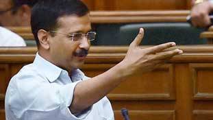 सीबीआई रेड पर केजरीवाल तो कांग्रेस हो गए जी!