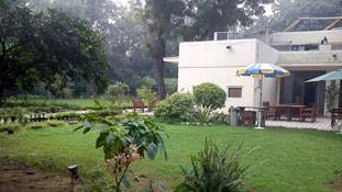 लो आ रहे 100 और ‘सहिष्णु’