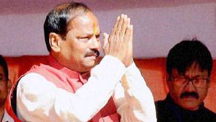 जिसे चाहा सस्पेंड किया...लोकतंत्र की एक परिभाषा ये भी!