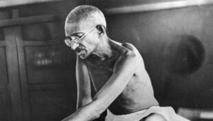 आरएसएस को नाजी और फासिस्टों जैसा मानते थे महात्मा गांधी आरएसएस को नाजी और फासिस्टों जैसा मानते थे महात्मा गांधी