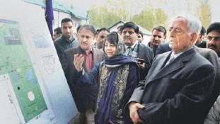 क्या महबूबा भी बीजेपी से मुफ्ती जैसा रिश्ता निभा पाएंगी?