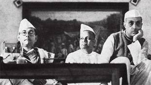 नेताजी को क्यों चोट पहुंचाते रहे नेहरूजी...