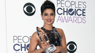 प्रियंका को अवॉर्ड सिर्फ उनकी अदाकारी के लिए मिला है या...