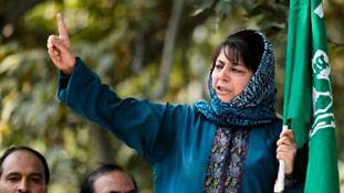 जम्मू-कश्मीर में बीजेपी सरकार ही महबूबा के लिए कारगर