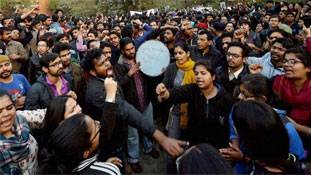 अभिव्यक्ति के अधिकार का झूठा दावा!