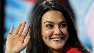 लीजिए, हो गई बॉलीवुड की सबसे सरप्राइज शादी!