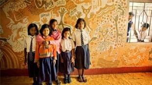 जापानी और भारतीय चित्रकारों ने देखिए बिहार के स्कूल का क्या किया..