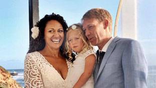 ‘अंजान’ स्पर्म डोनर को ढ़ूंढकर रचाई अनूठी शादी!