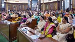 क्या नरेंद्र मोदी भी महिला आरक्षण में यकीन नहीं रखते?