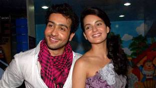 कंगना के 10 काले जादू और ट्विटर पर उसके 10 उतारे!