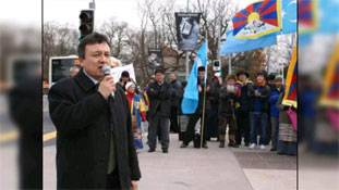 मसूद अजहर VS डोल्कुन ईसा: फर्क दो देशों की तैयारी का