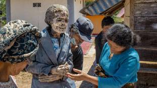 जहां मौत के बाद भी कायम रहती है जिंदगी